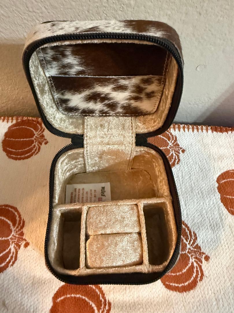 Cards tooled & cowhide jewelry box