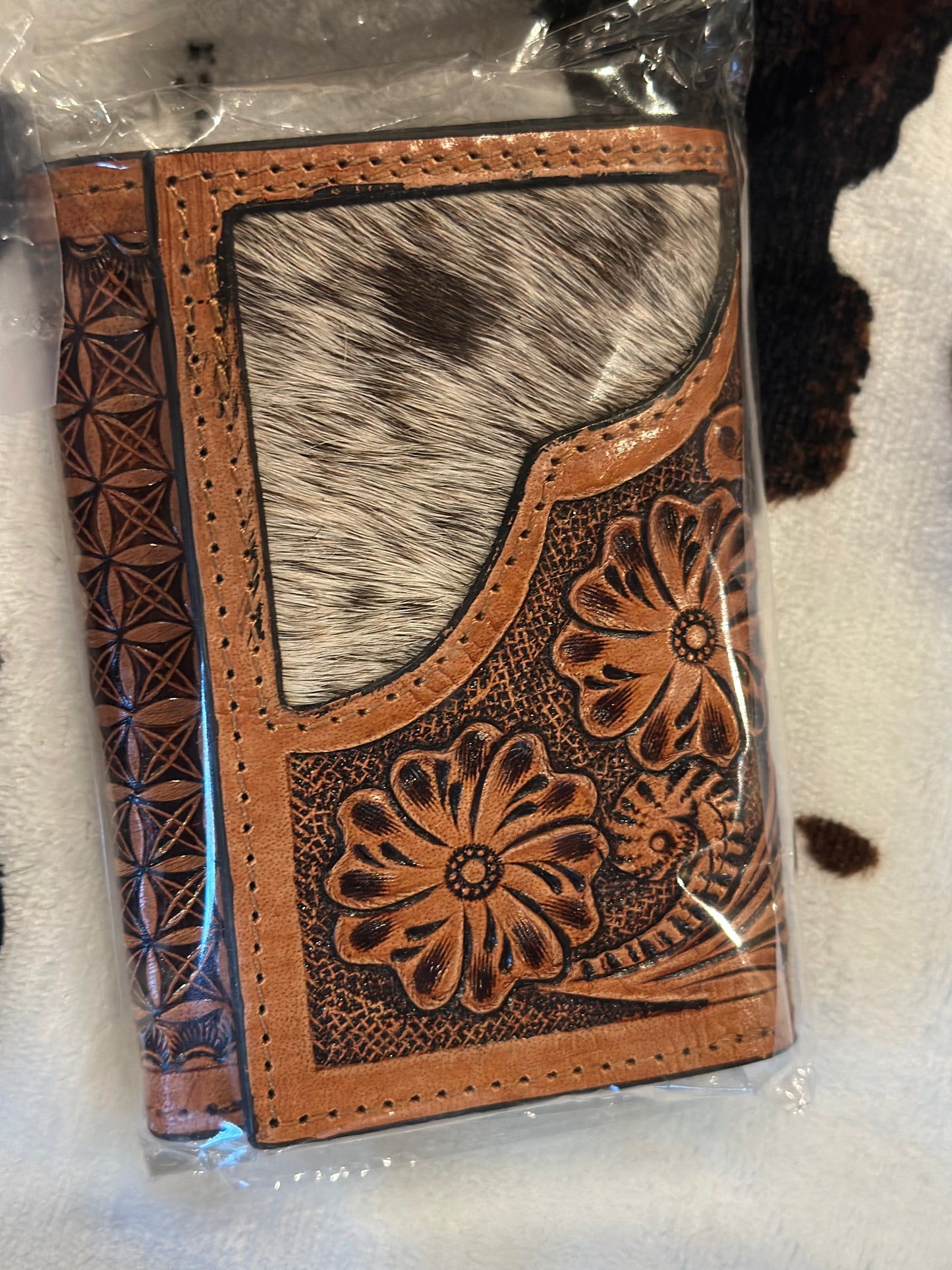 Trifold wallets