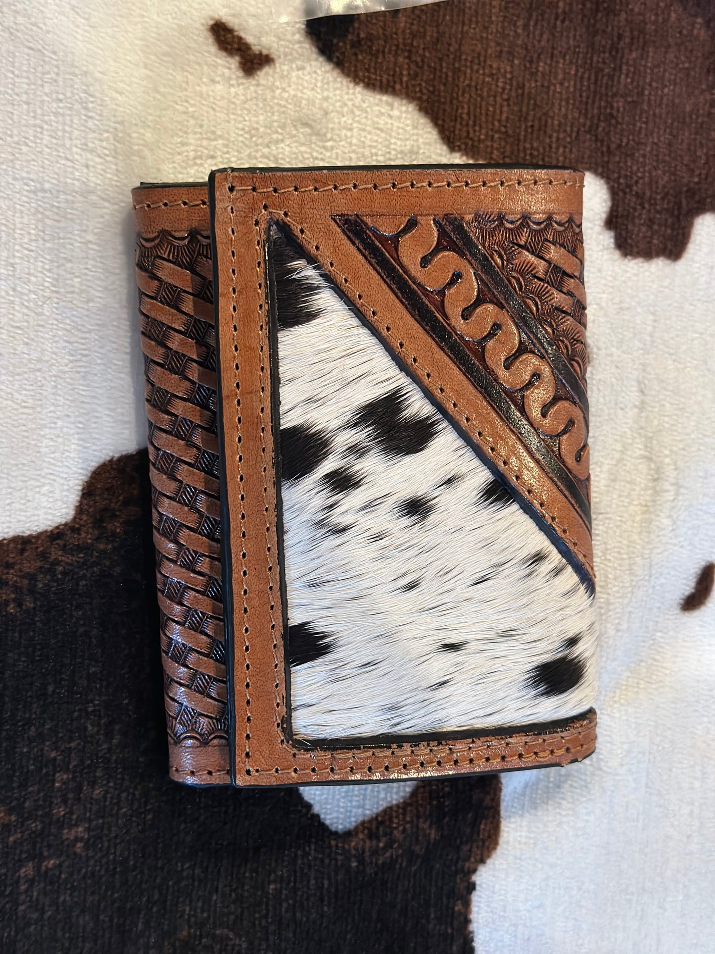 Trifold wallets
